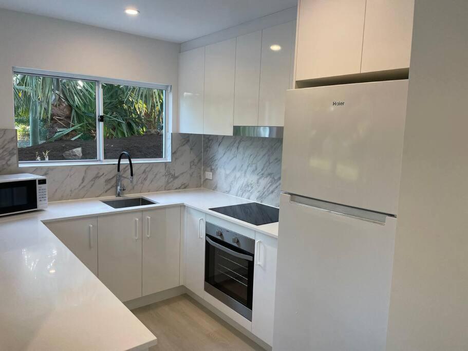 Location Location, sunshine beach, 100 m to beach( HA3)