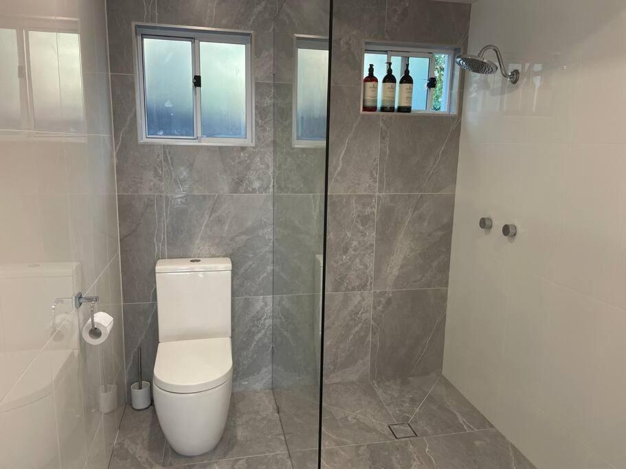 Location Location, sunshine beach, 100 m to beach( HA3)