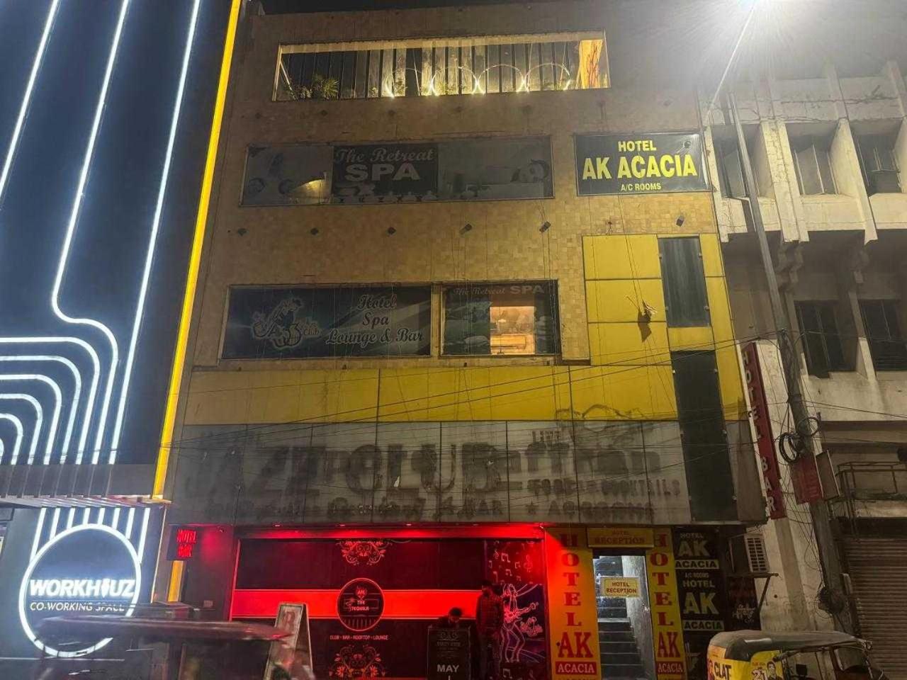Collection O AK ACACIA JAZZ CLUB