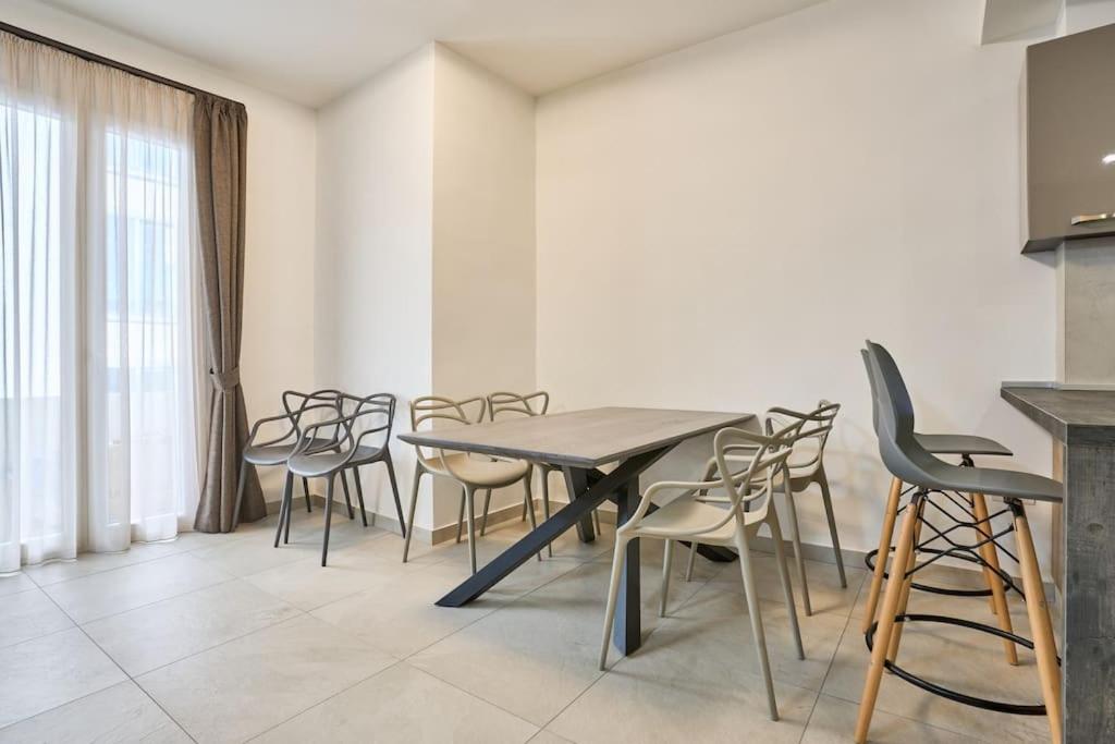 2 Bedroom Apartment St. Julians photo 2