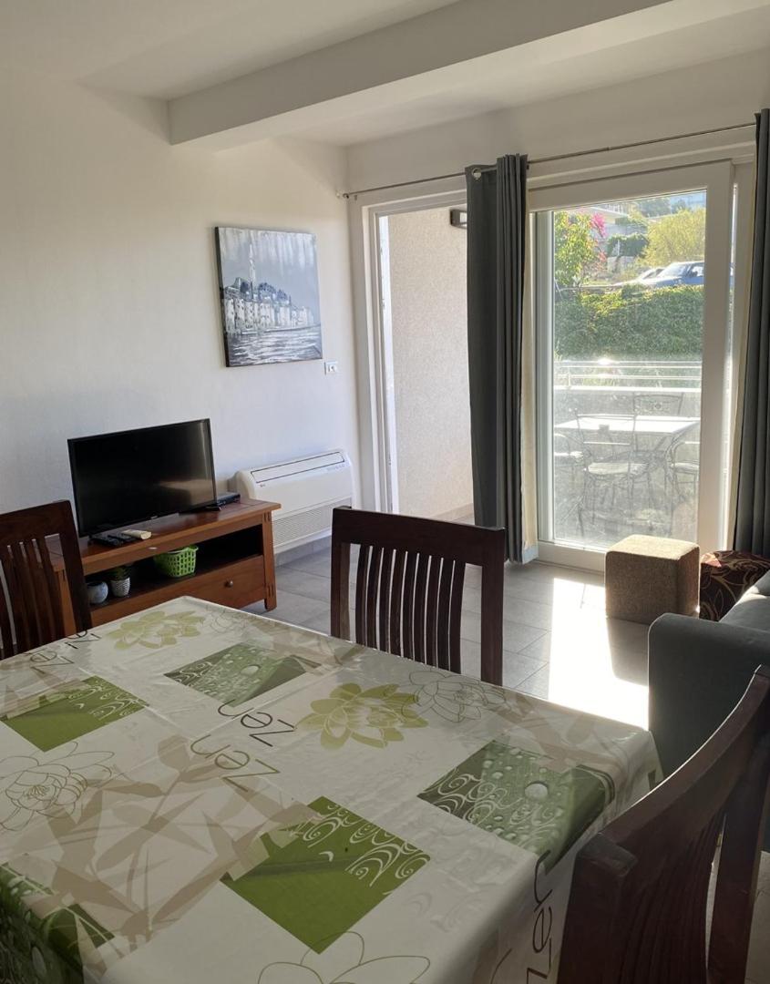 Apartments Lora
