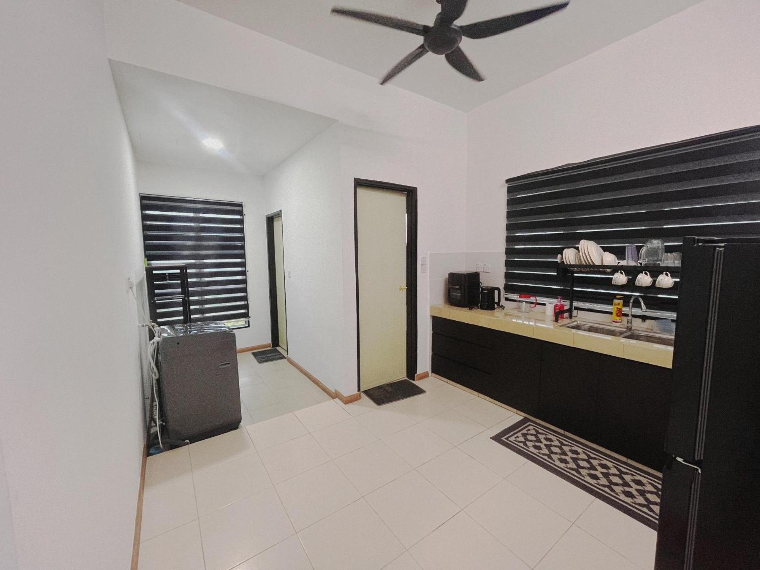 MamaShy Homestay Manjung -FREE WIFI- photo 7