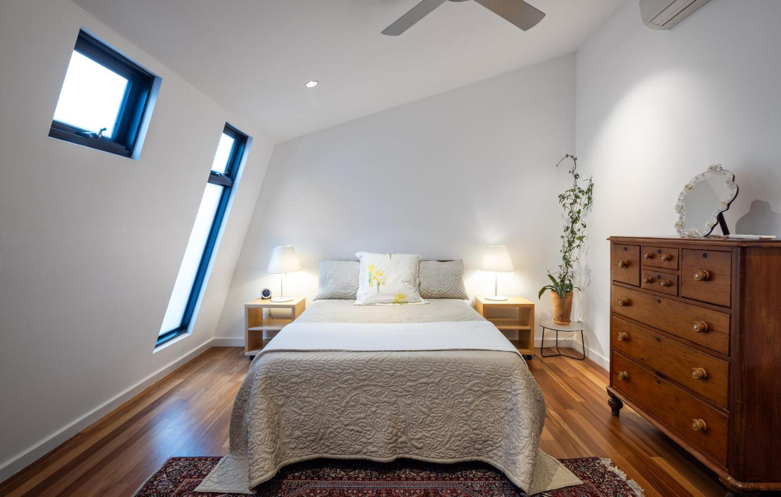 Modern St Kilda Apartment