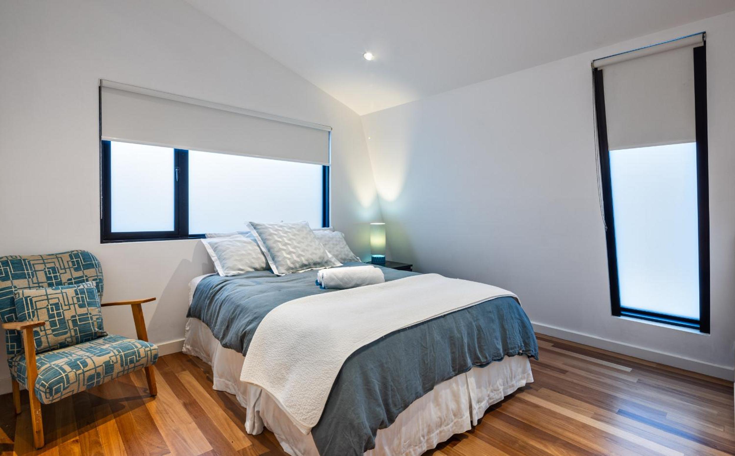 Modern St Kilda Apartment