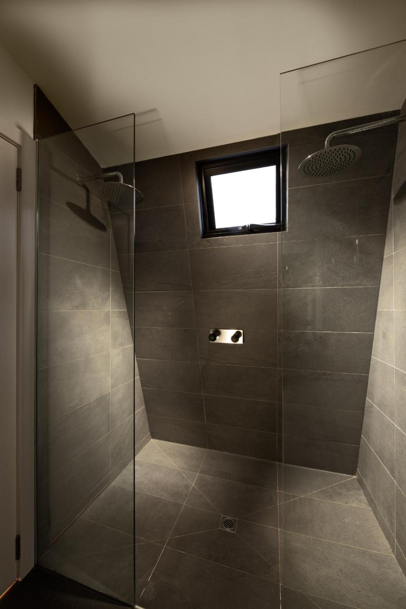 Modern St Kilda Apartment