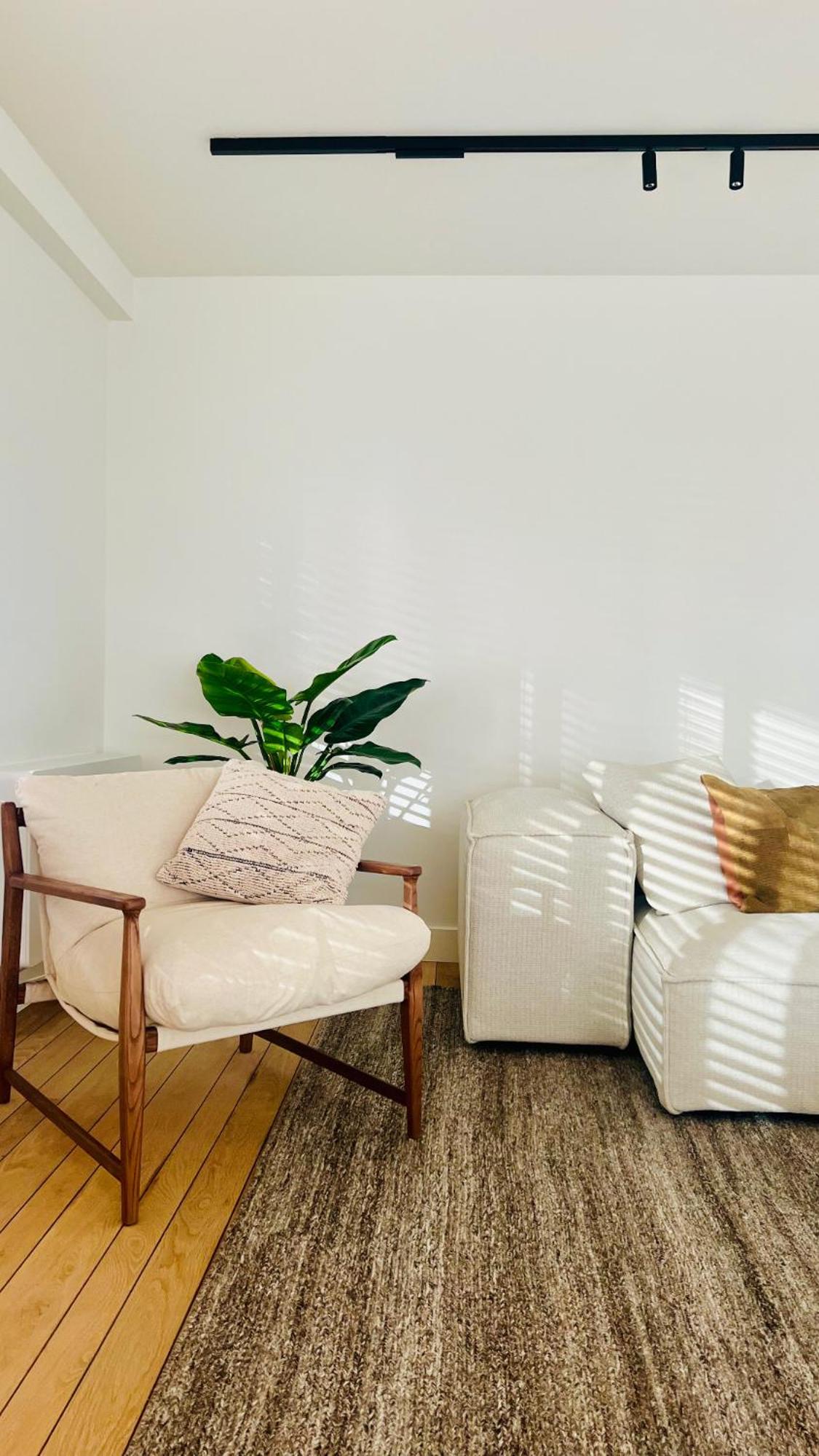 Gelijkvloers appartement met prive parking