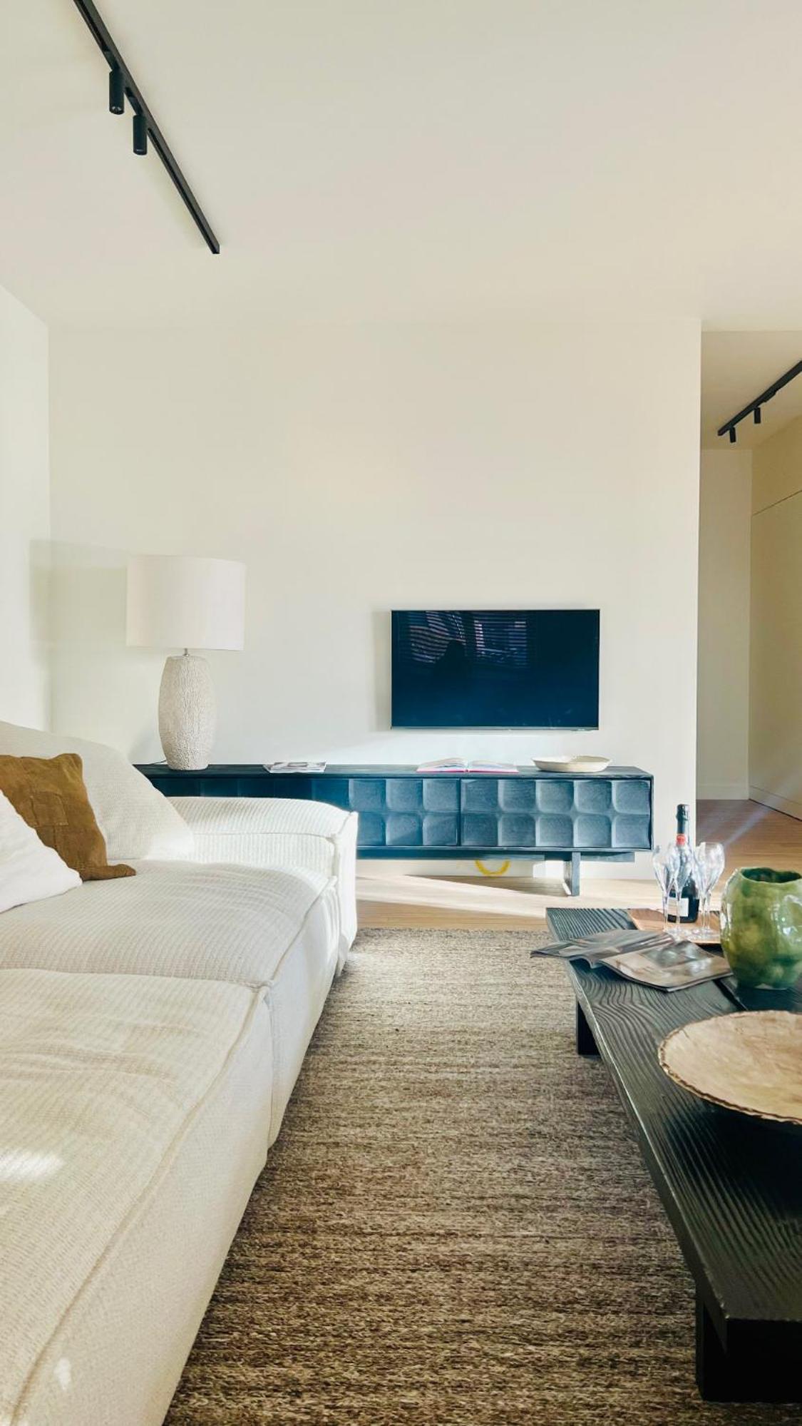 Gelijkvloers appartement met prive parking