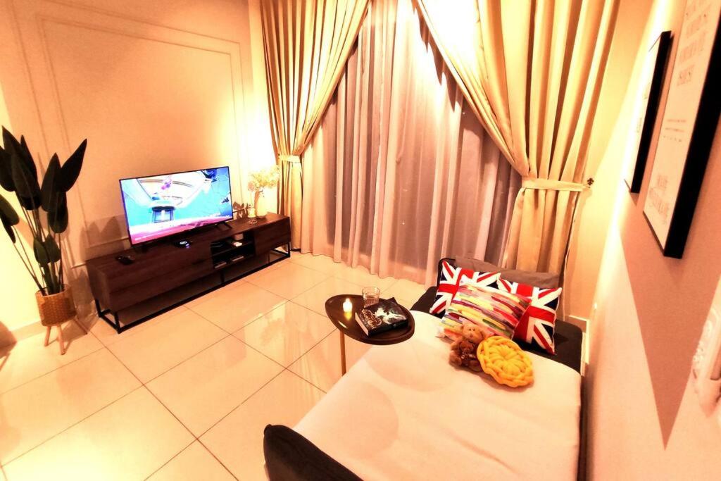 TRION KL Cozy 2R1B TVnGame Box