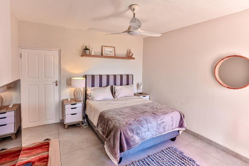 19 THE VILLAGE, SHEFFIELD BEACH view 5