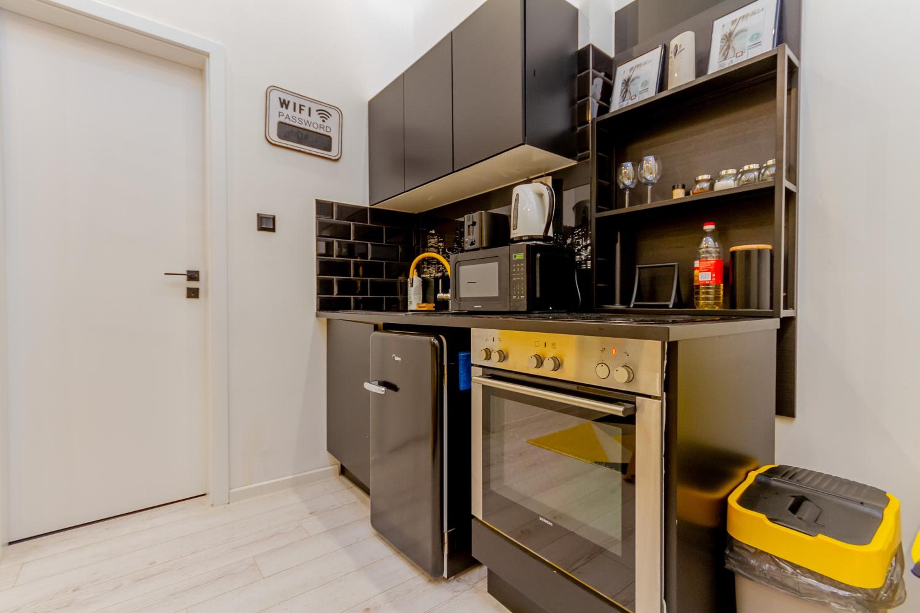 RothApartments'CITY view 4