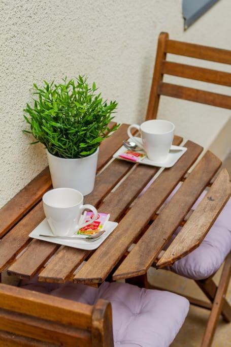 Soho Heartbeat Hideaway by NW view 4