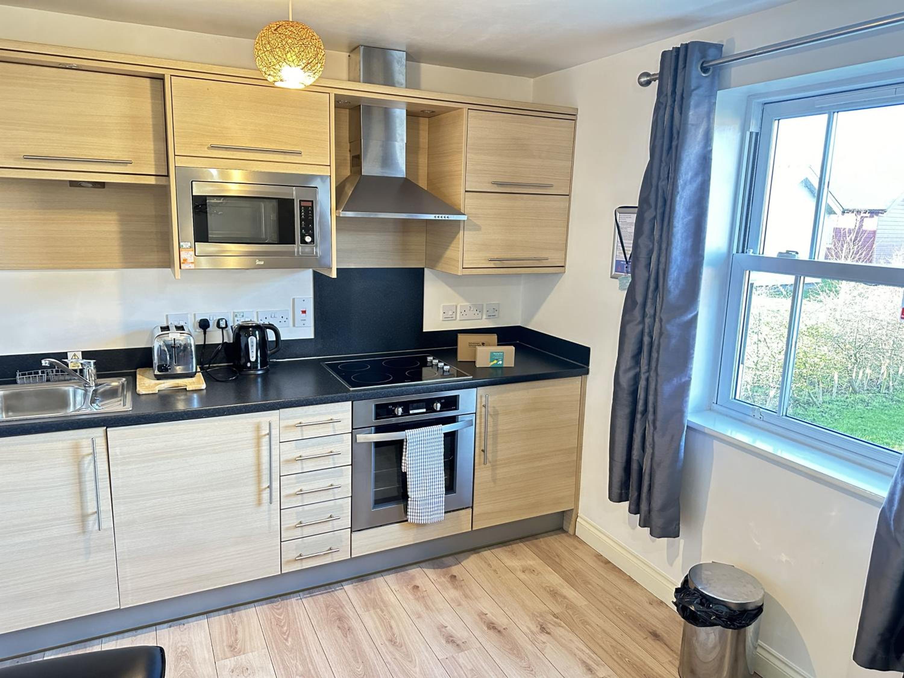 Meadowside Apartment - Part of the The Bay Filey Holiday Village with pool, gym and direct beach access, pub, restaurant, tennis and meadows walks