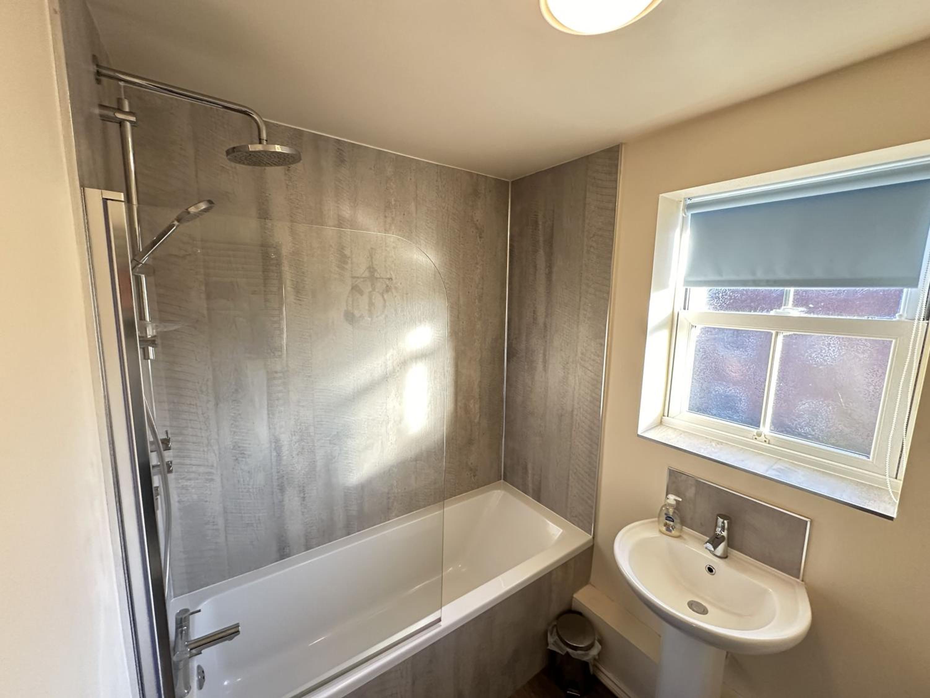 Meadowside Apartment - Part of the The Bay Filey Holiday Village with pool, gym and direct beach access, pub, restaurant, tennis and meadows walks