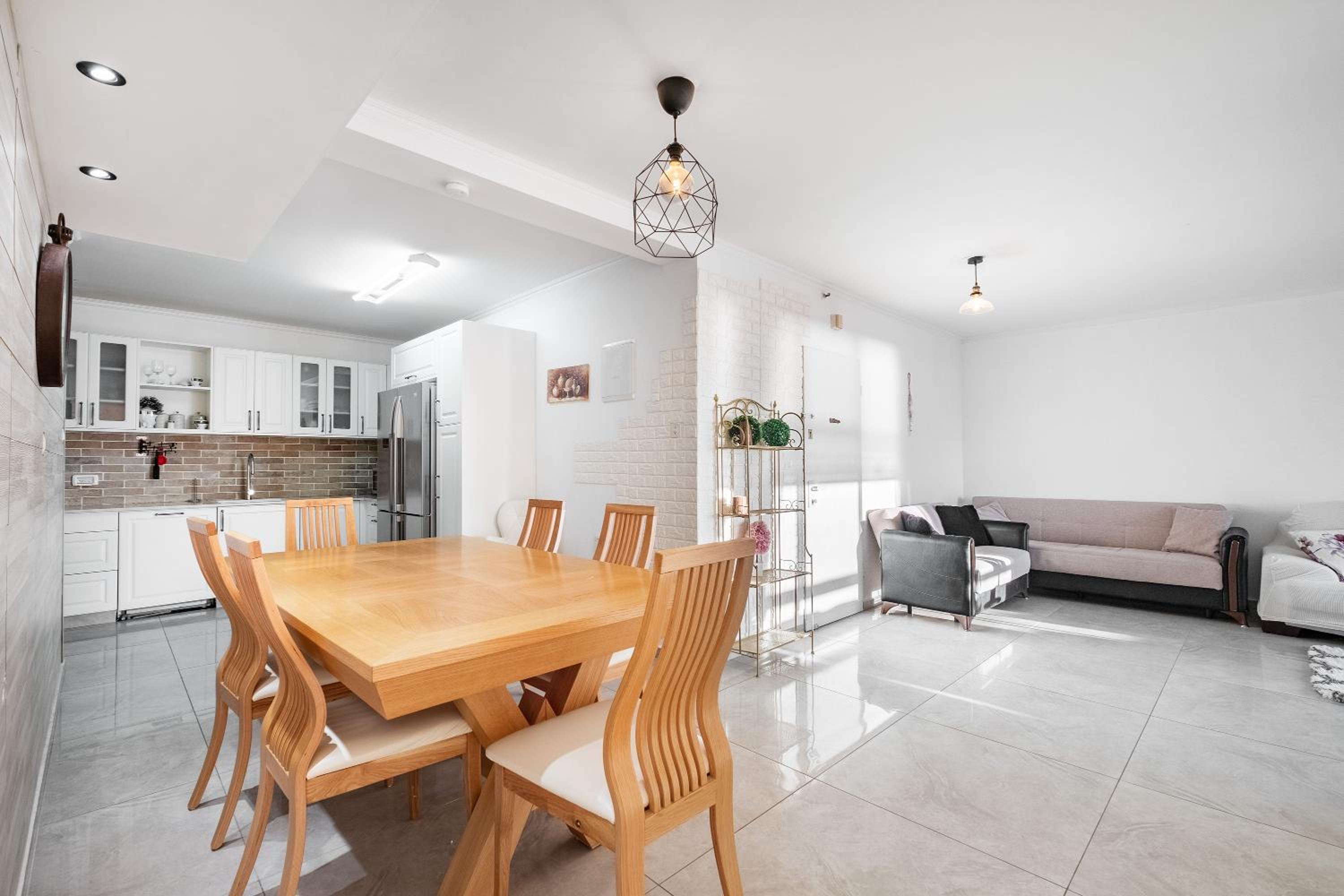 SpaciousApt-TopView-freeParking-PerfectForFamilies
