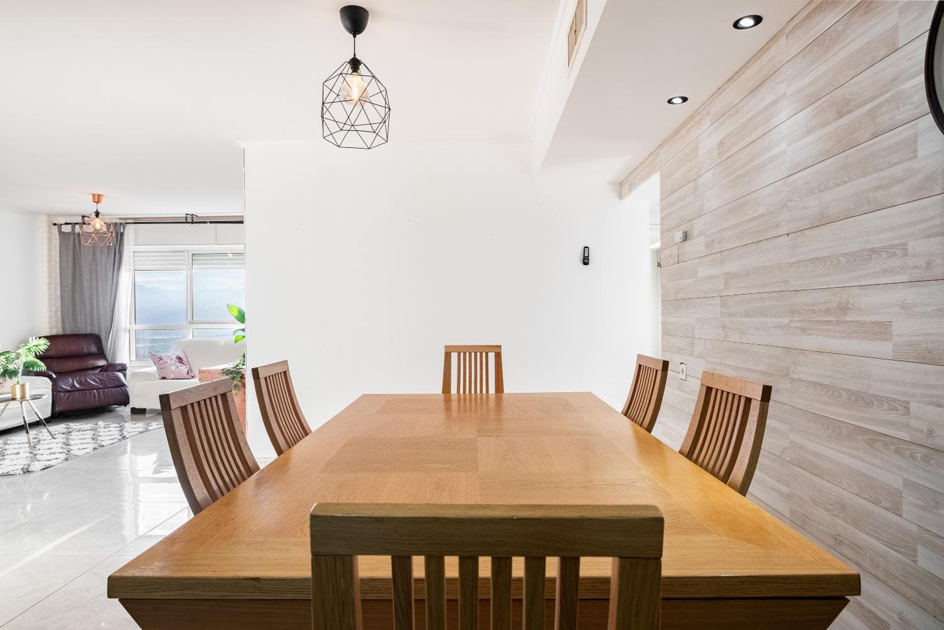 SpaciousApt-TopView-freeParking-PerfectForFamilies