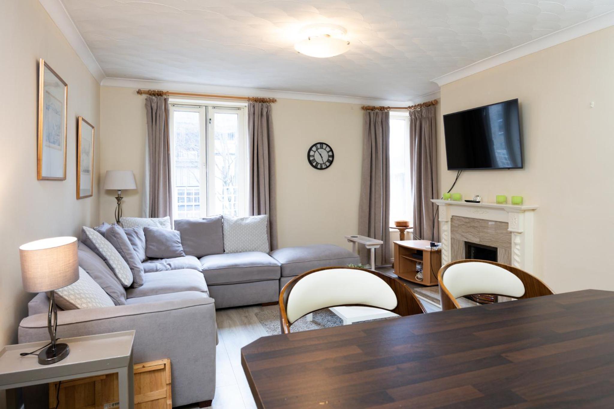 Fantastic 2BD apt in THE best location in Dublin