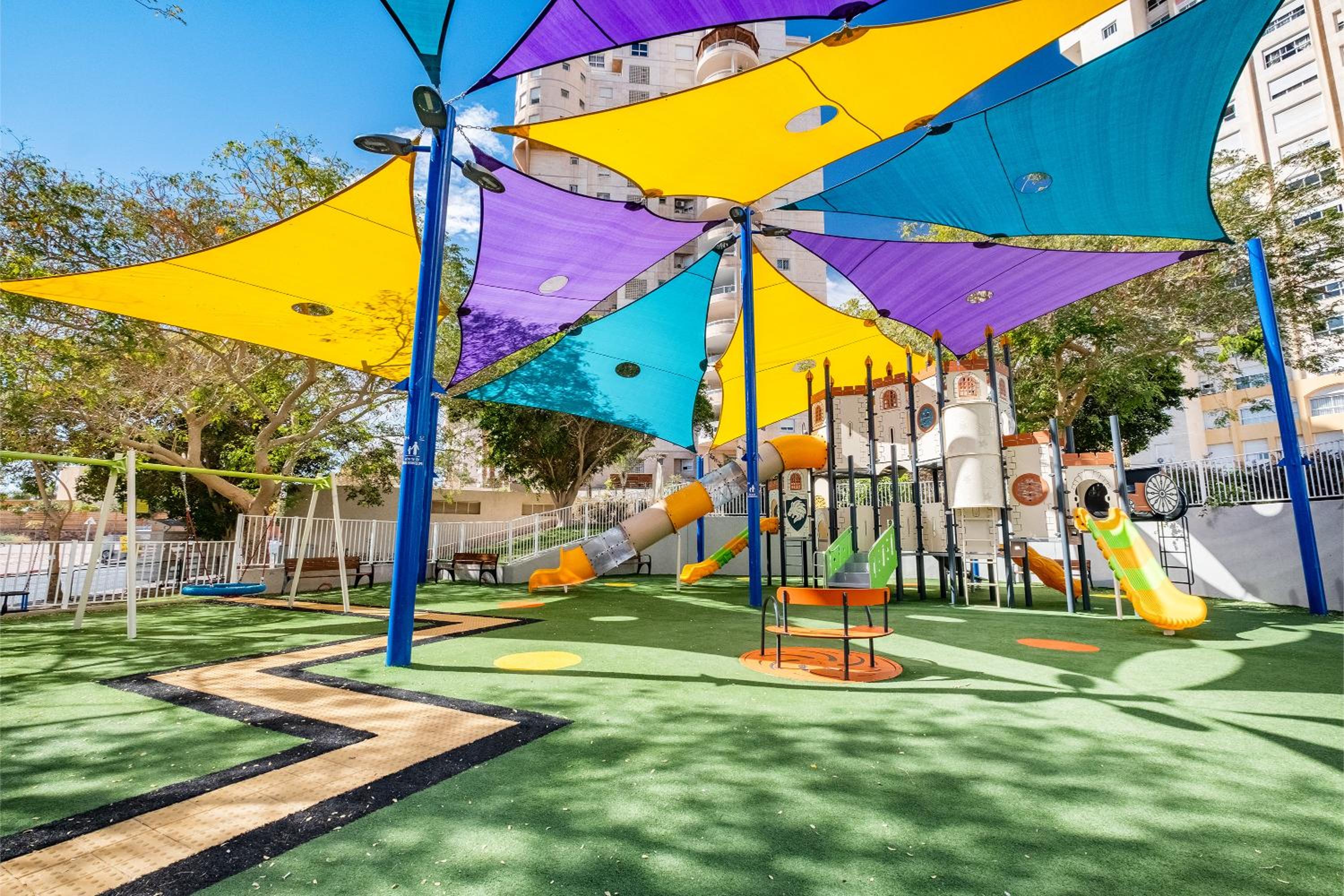 SpaciousApt-TopView-freeParking-PerfectForFamilies