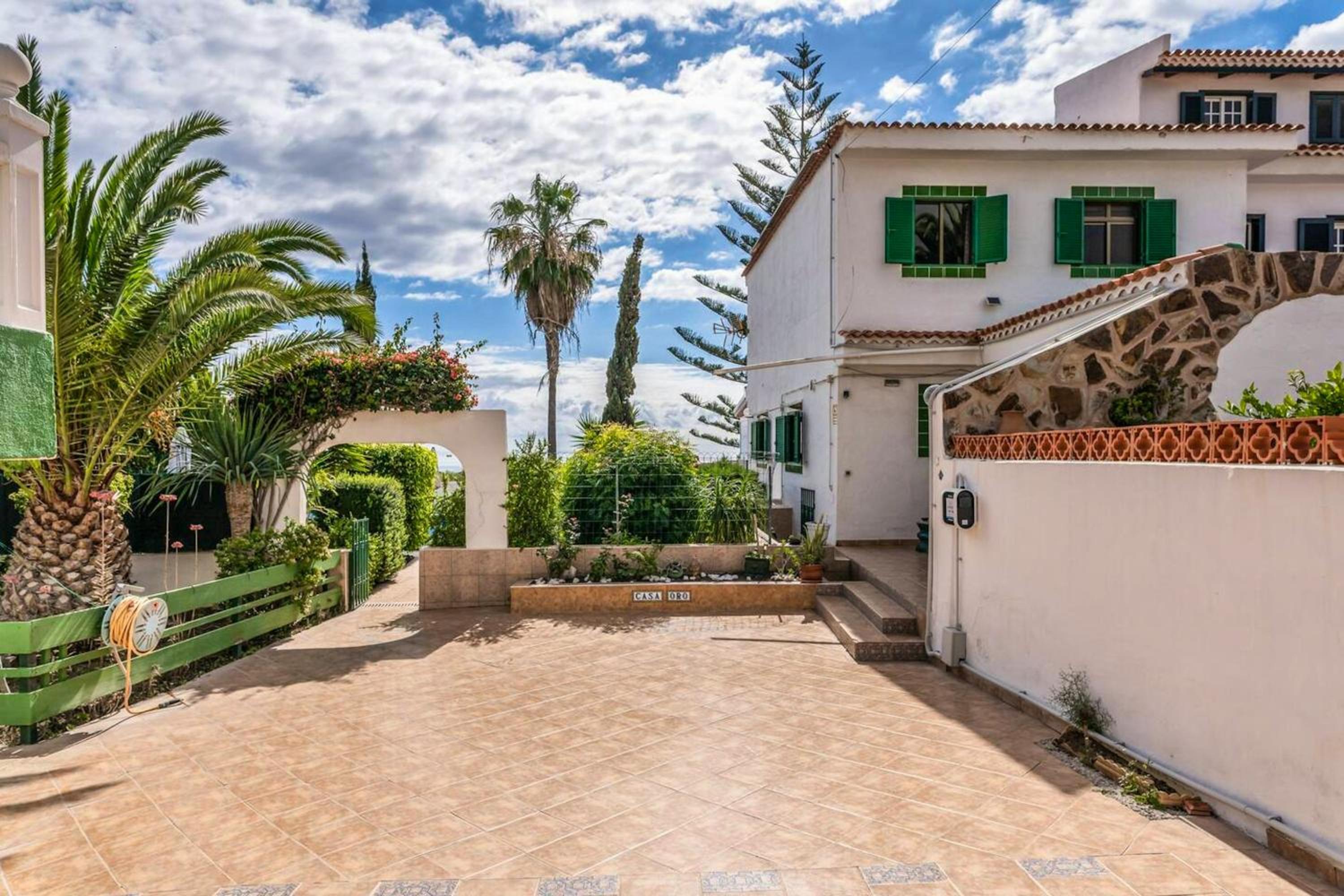 Welcoming house near Oroteanda Baja with shared pool