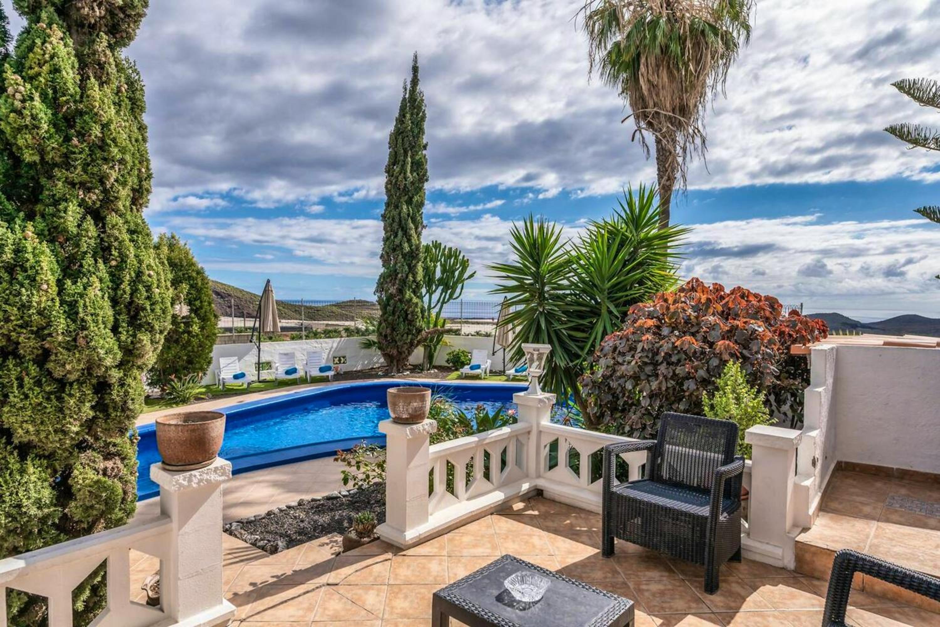 Welcoming house near Oroteanda Baja with shared pool