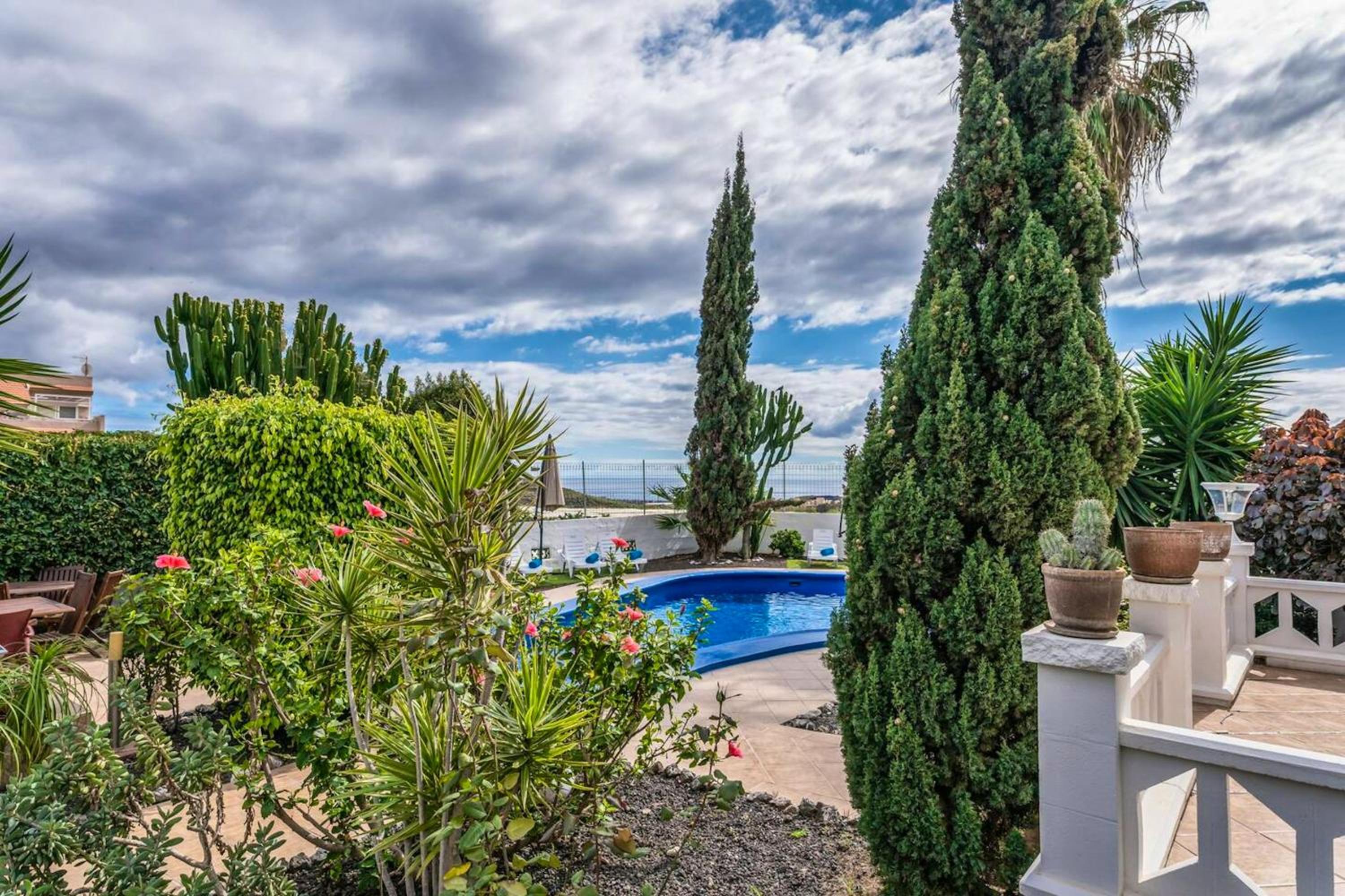 Welcoming house near Oroteanda Baja with shared pool