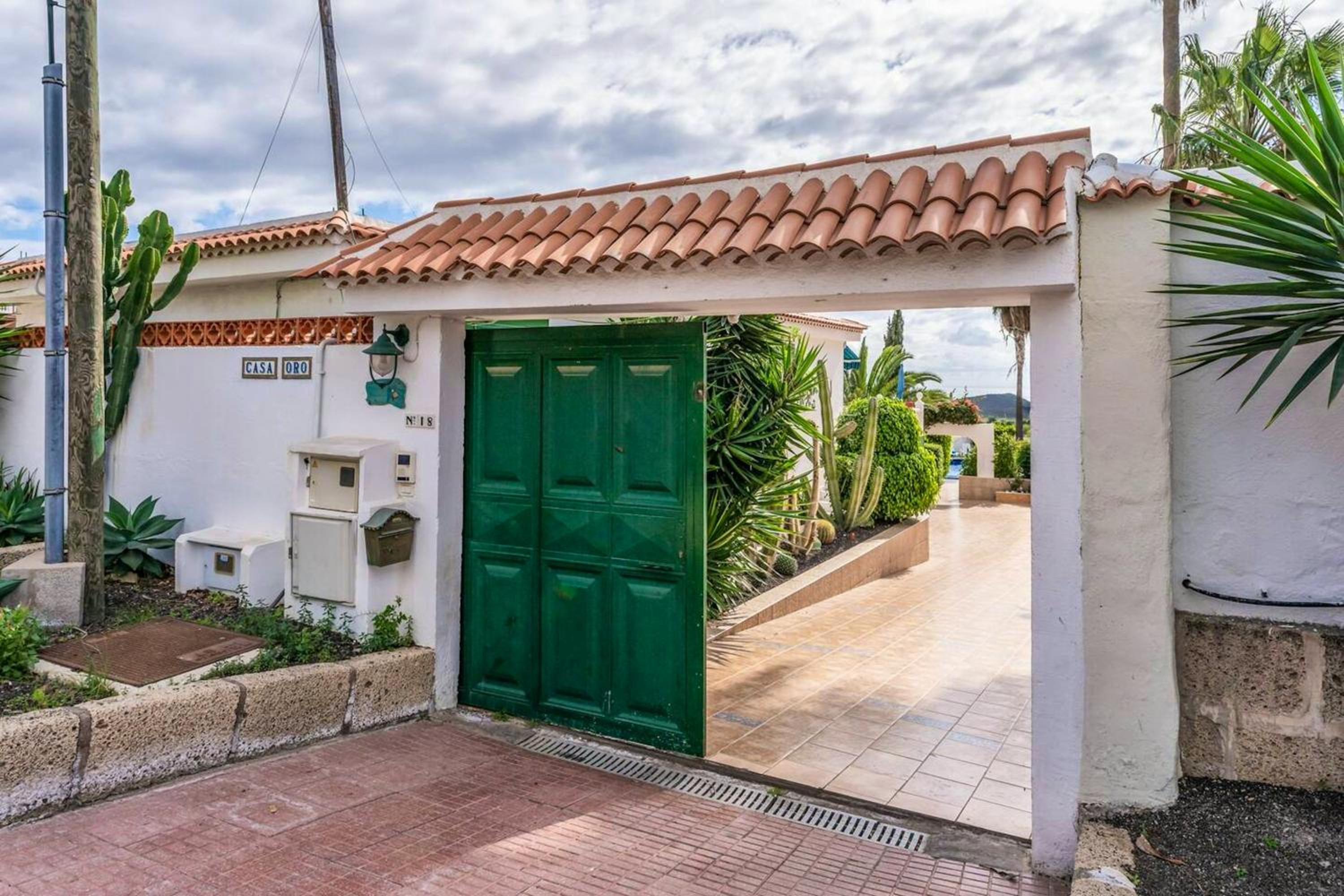 Welcoming house near Oroteanda Baja with shared pool