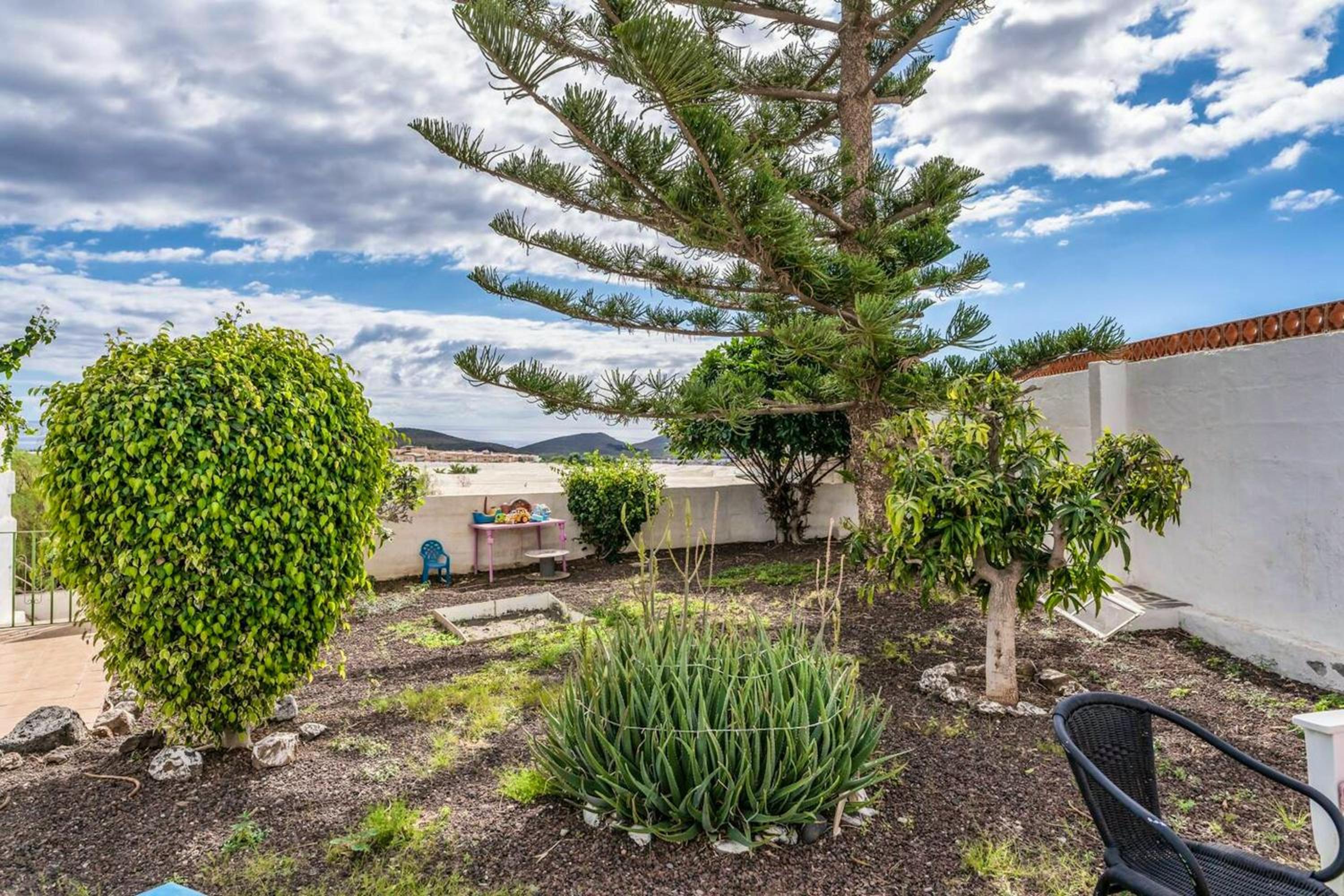 Welcoming house near Oroteanda Baja with shared pool