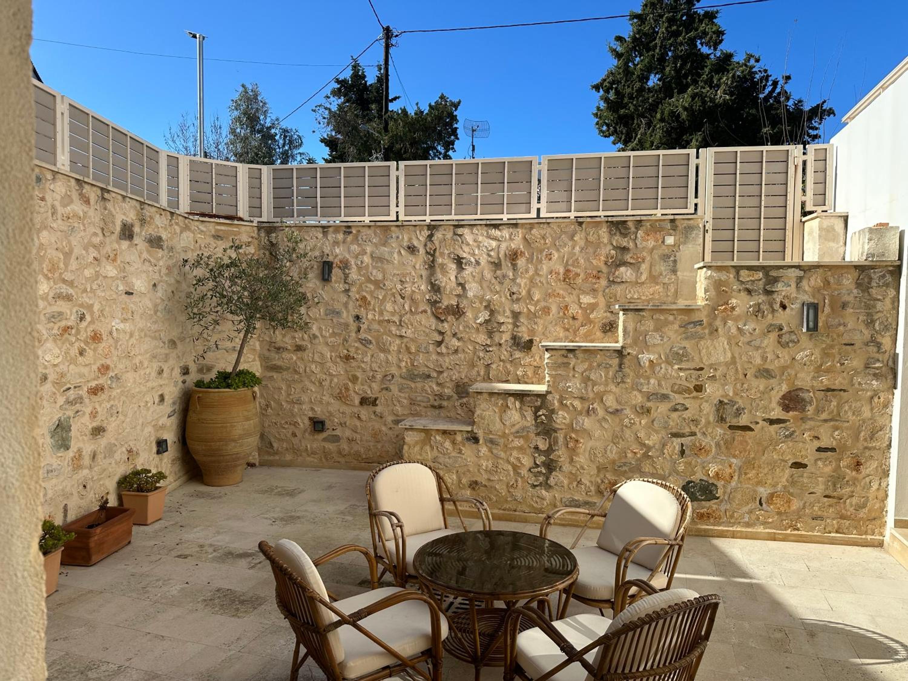 Dictamo Holiday Home