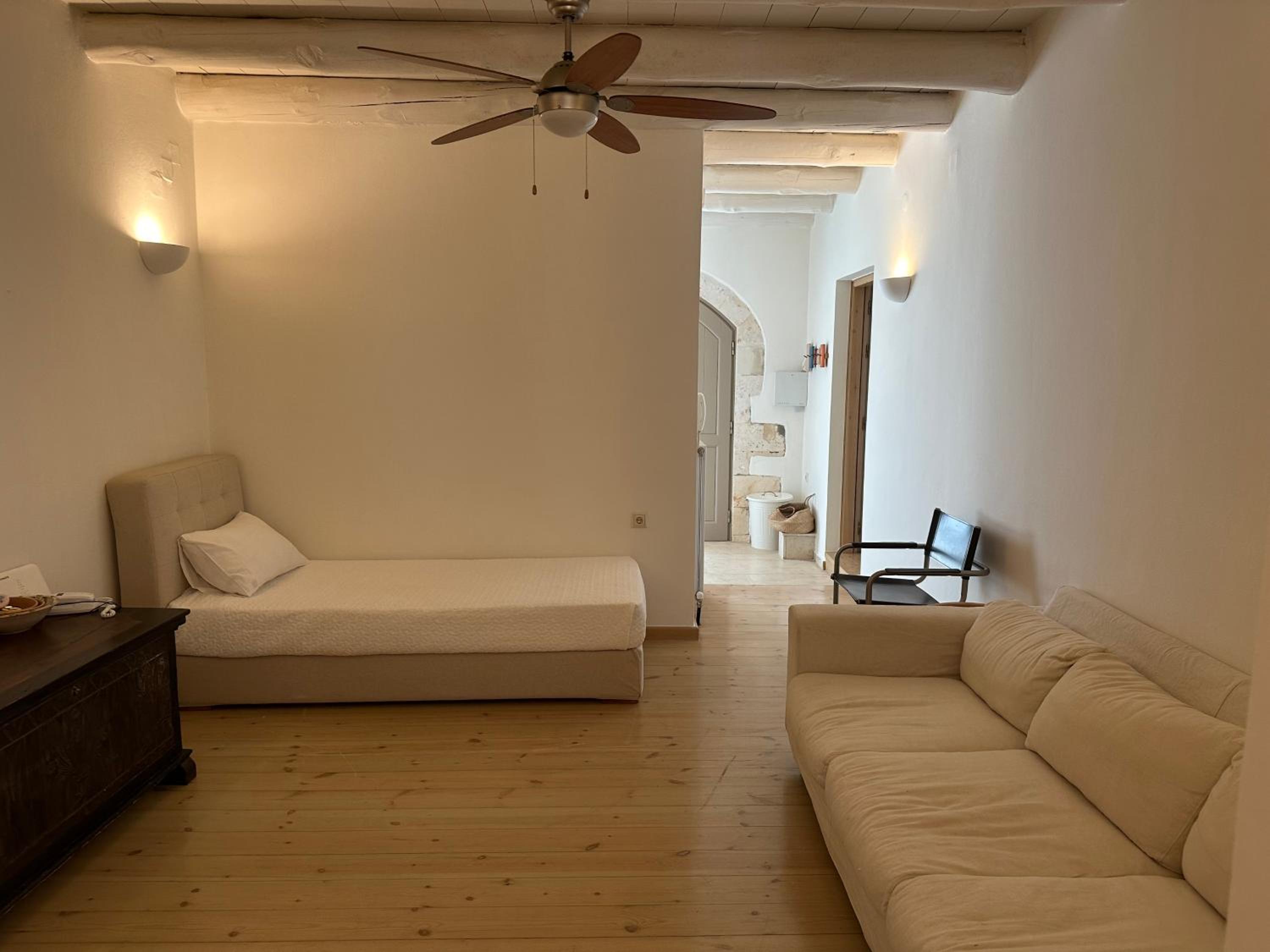 Dictamo Holiday Home