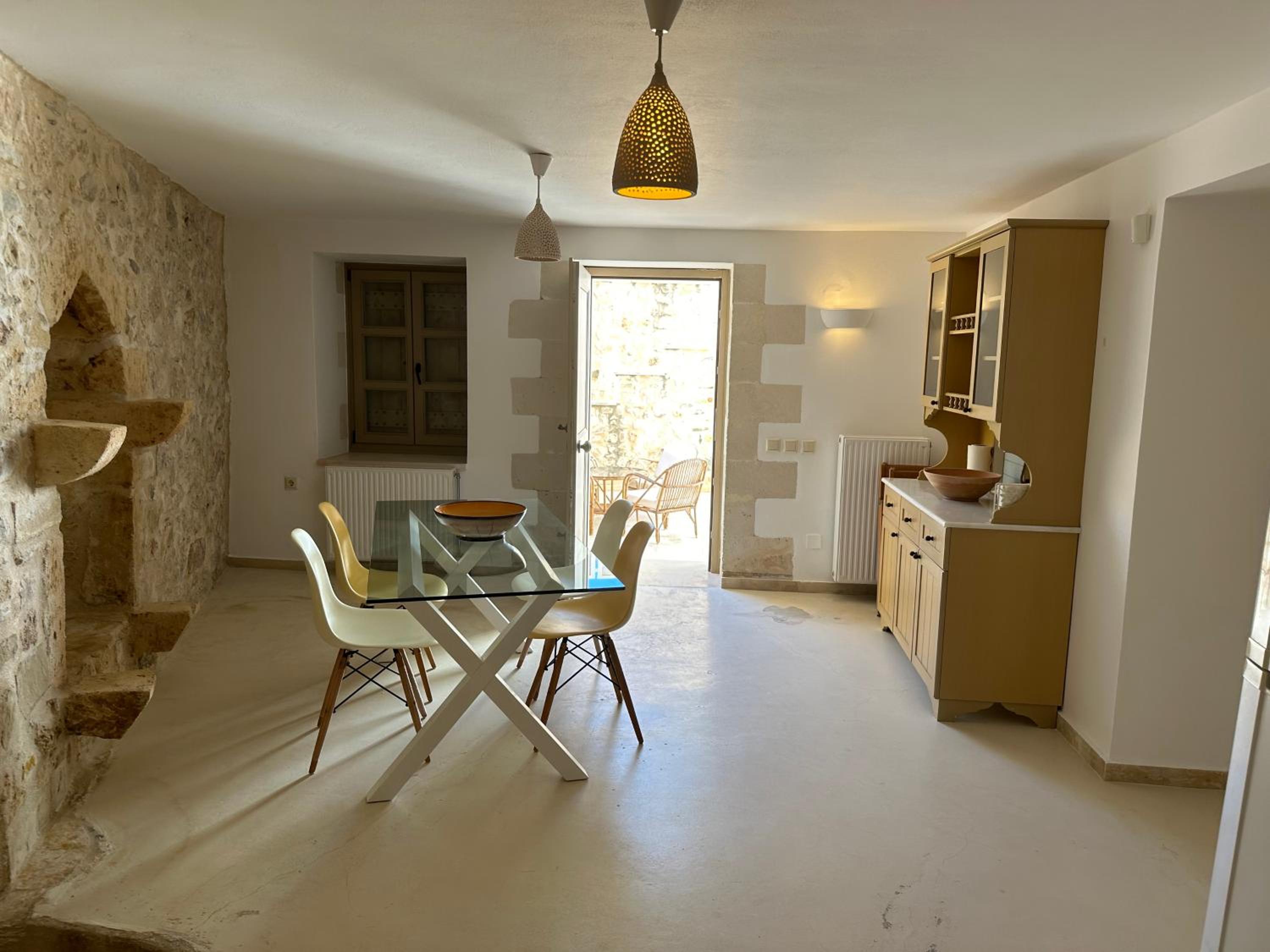 Dictamo Holiday Home