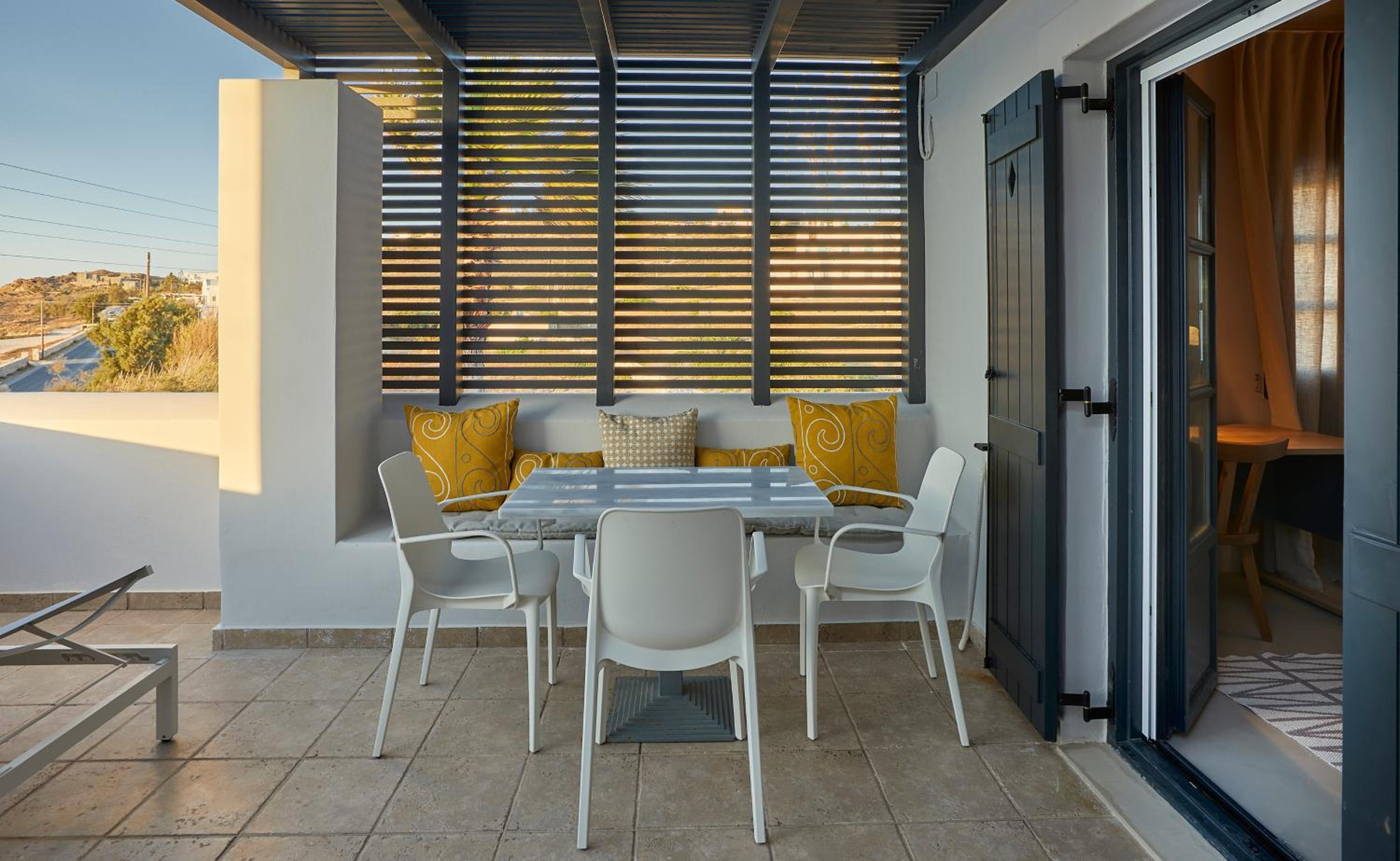 ART GROUP LIVING photo 5