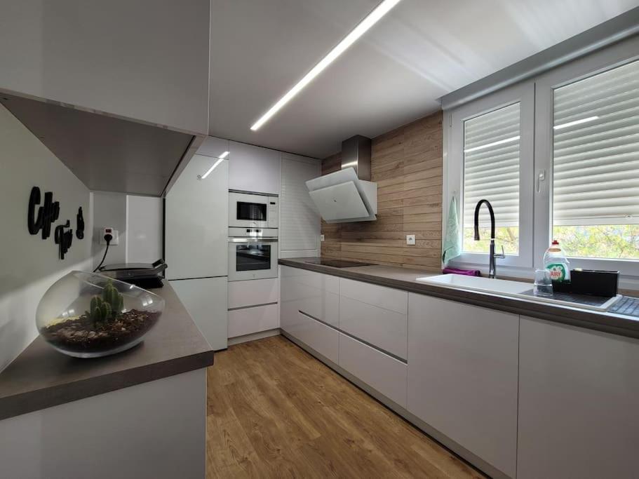 Zen & Modern Stile - Quiet, Bright & Spacious. view 4