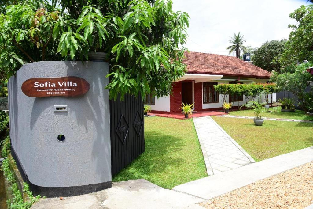 Sofia Villa Hikkaduwa