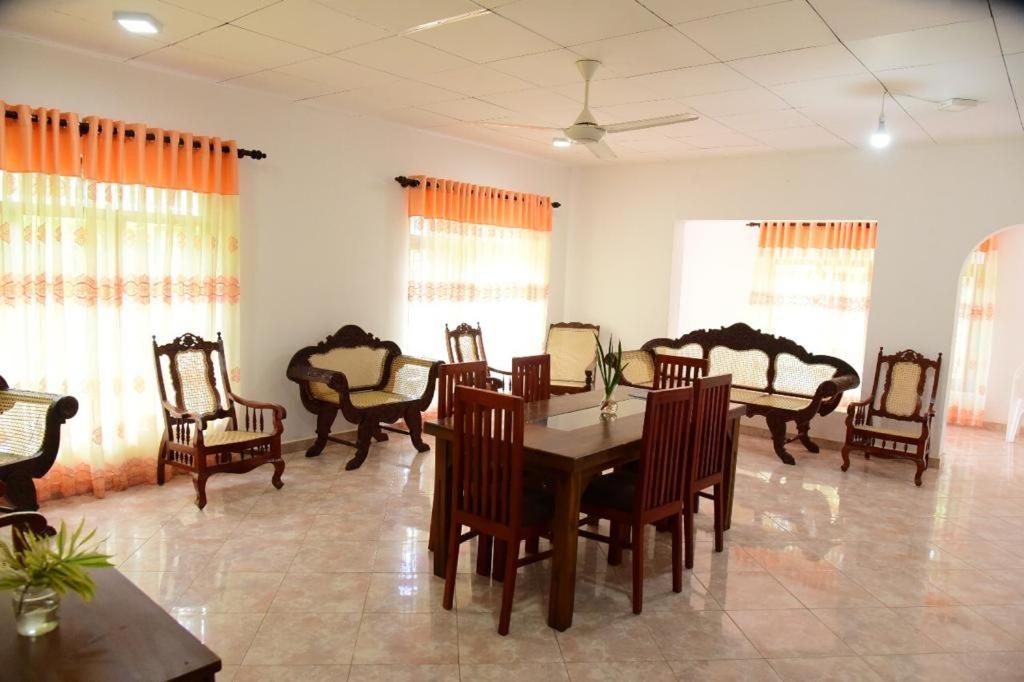 Sofia Villa Hikkaduwa