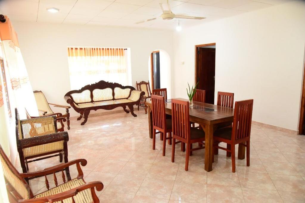 Sofia Villa Hikkaduwa