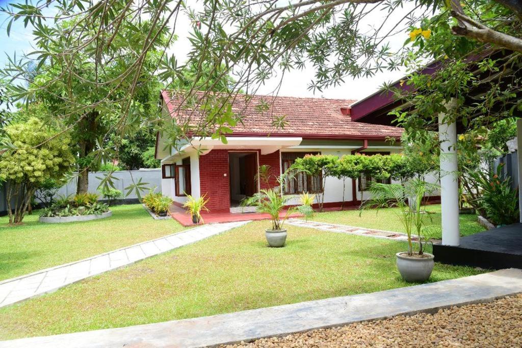Sofia Villa Hikkaduwa