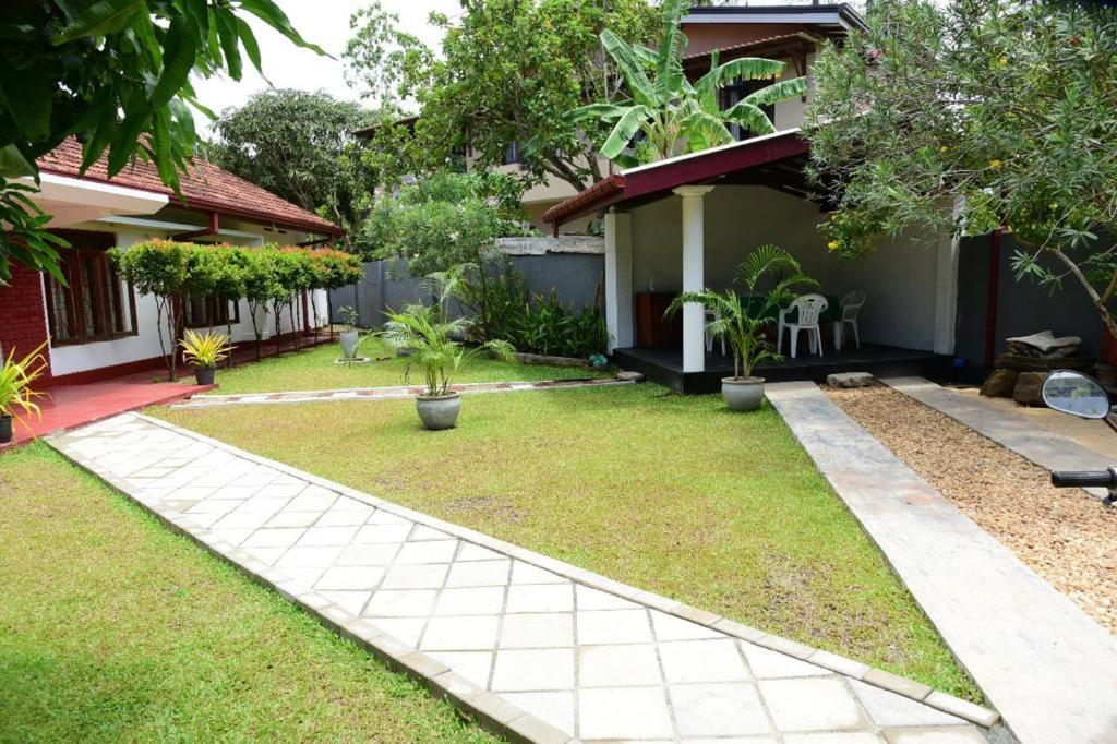 Sofia Villa Hikkaduwa