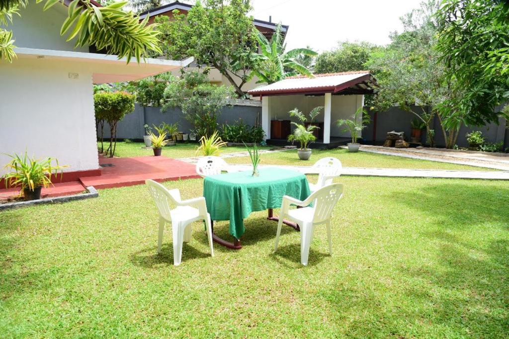 Sofia Villa Hikkaduwa