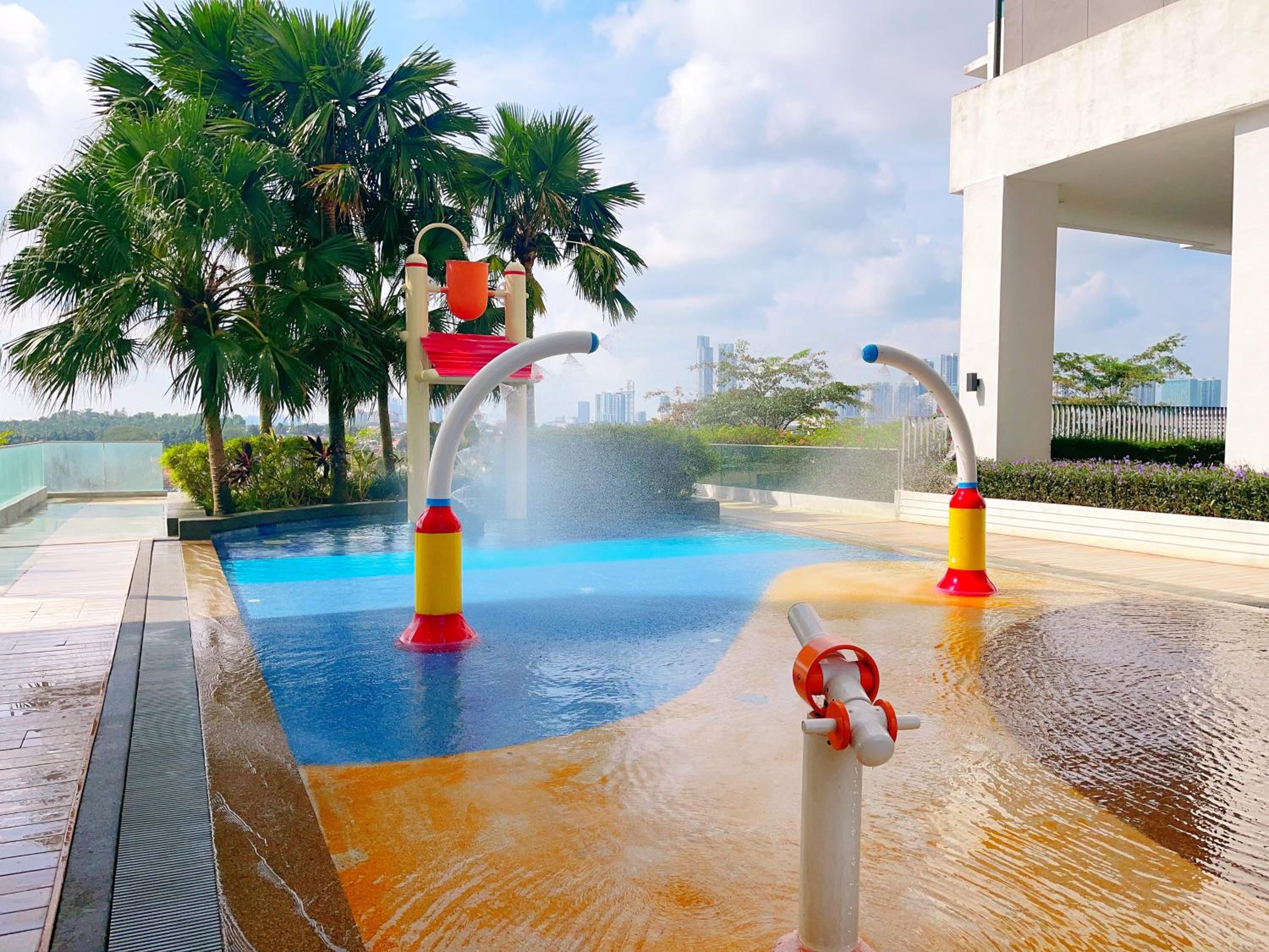 GYDEN STAYCATION #Southkey Mosaic next to Mid Valley Mall