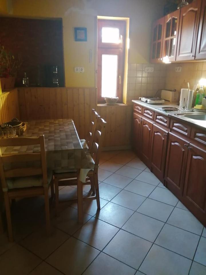 Photo 52