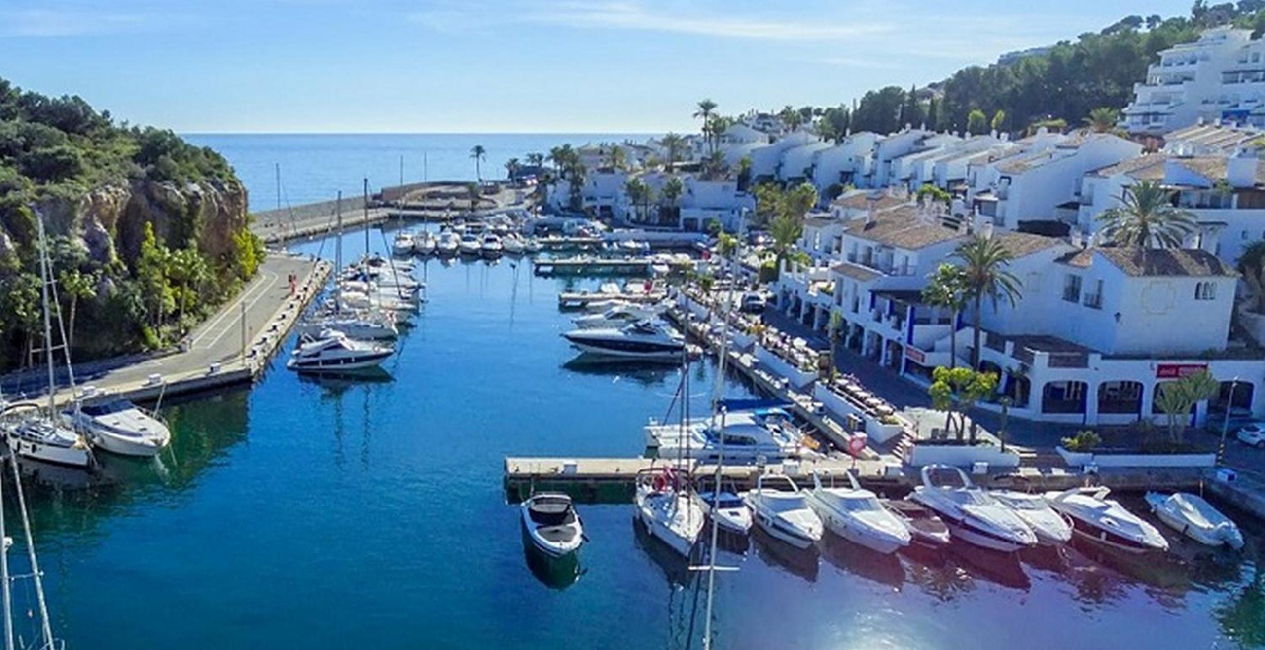 Icon Marina B