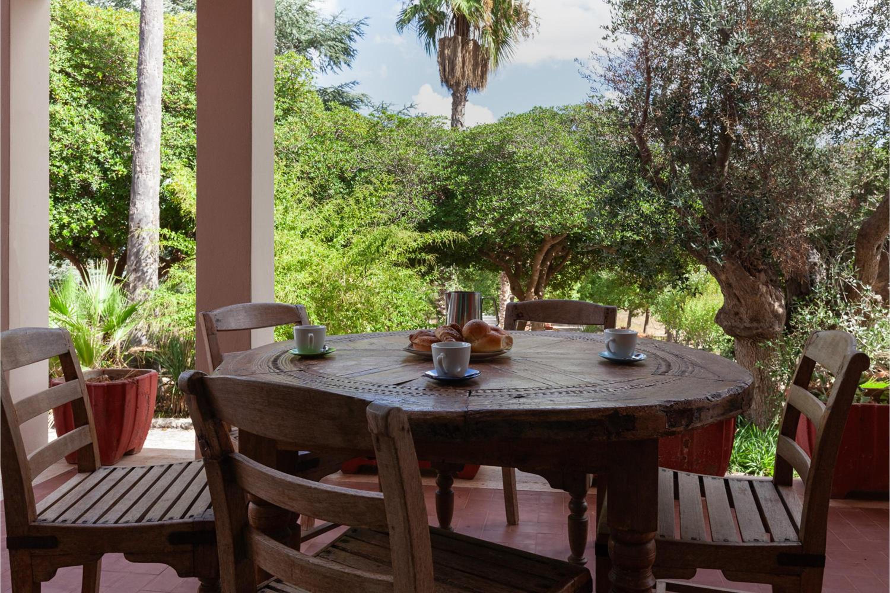 Villa Gaia with pool and garden- Happy Rentals view 4