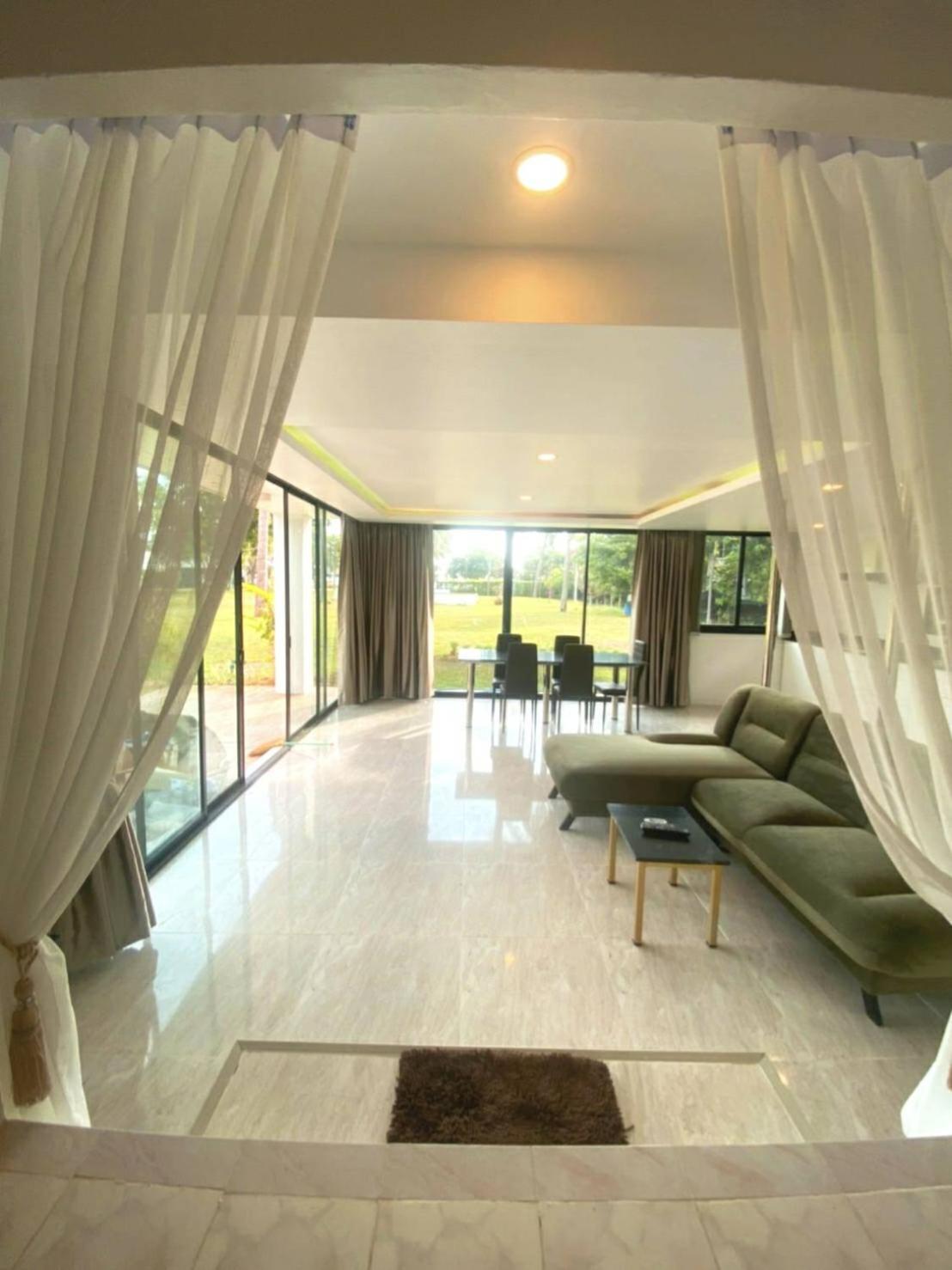 Baan Golden Resort & Residences