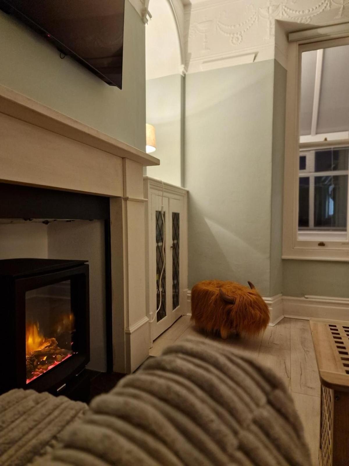 Polruan - stunning central NQ house - dog friendly view 5