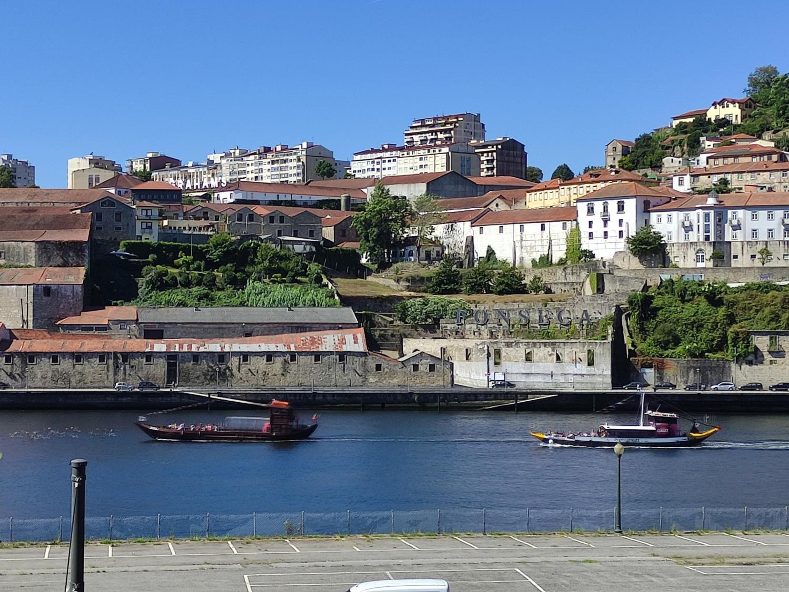 VIVA Porto Tile Studios