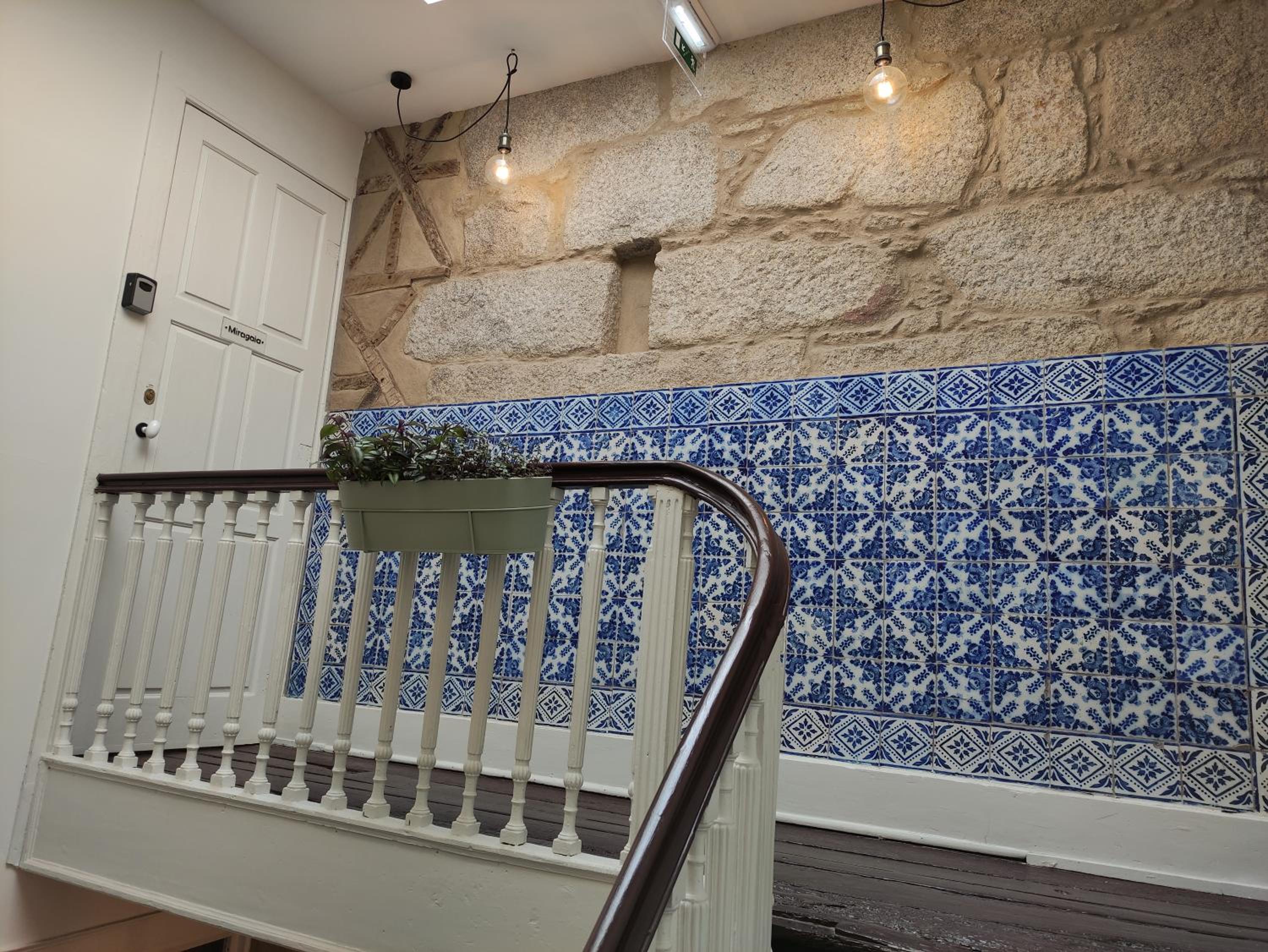 VIVA Porto Tile Studios