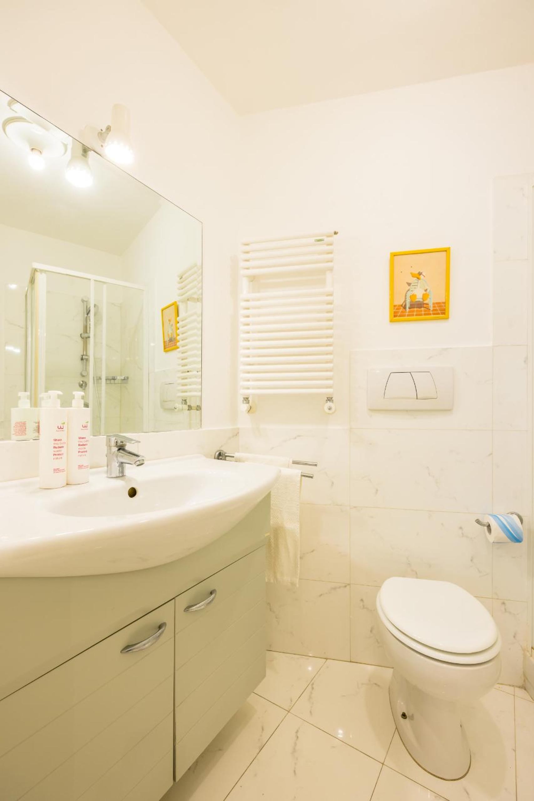 Colonna Classic Style Apartment by Wonderful Italy