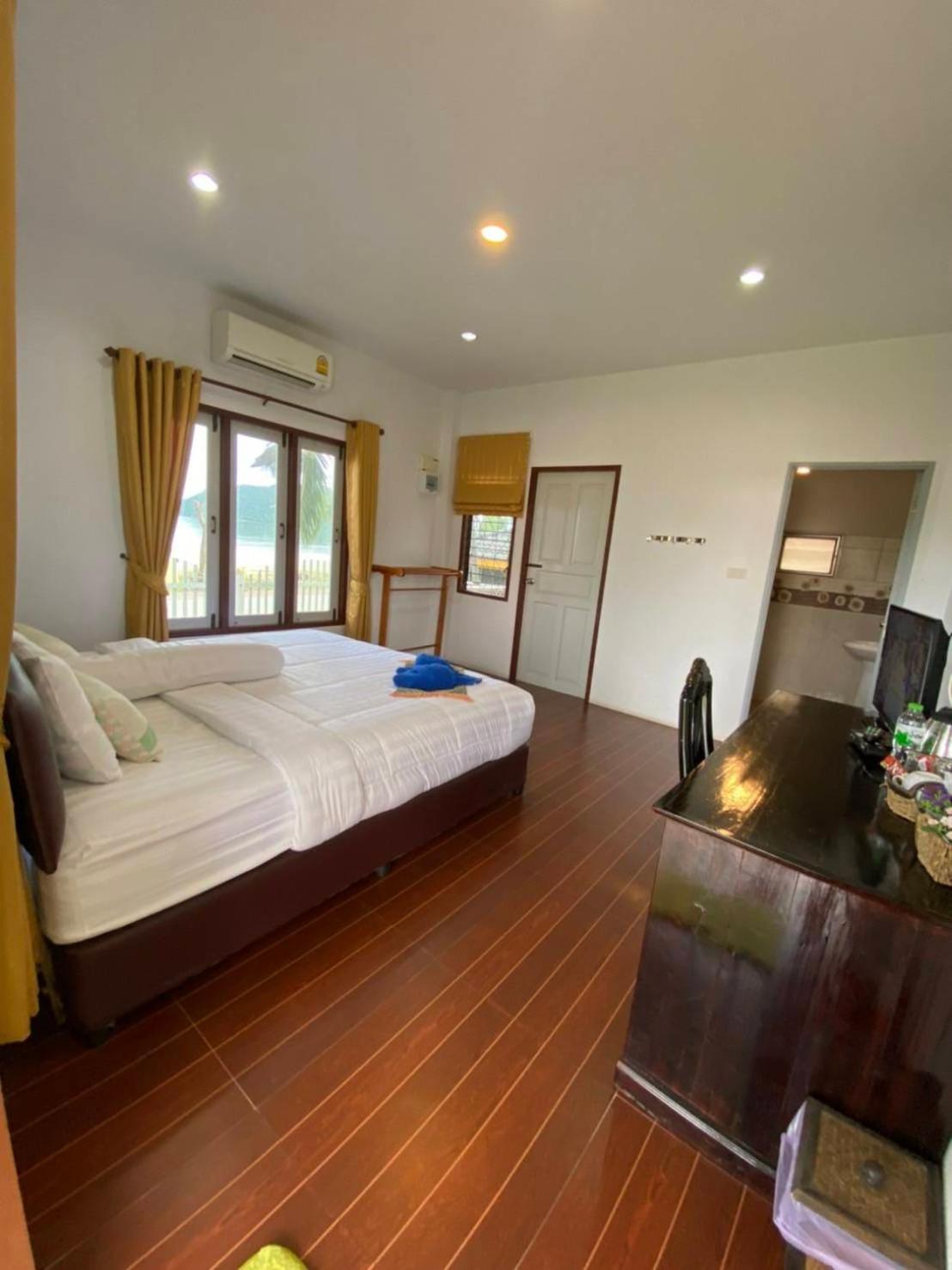 Baan Golden Resort & Residences