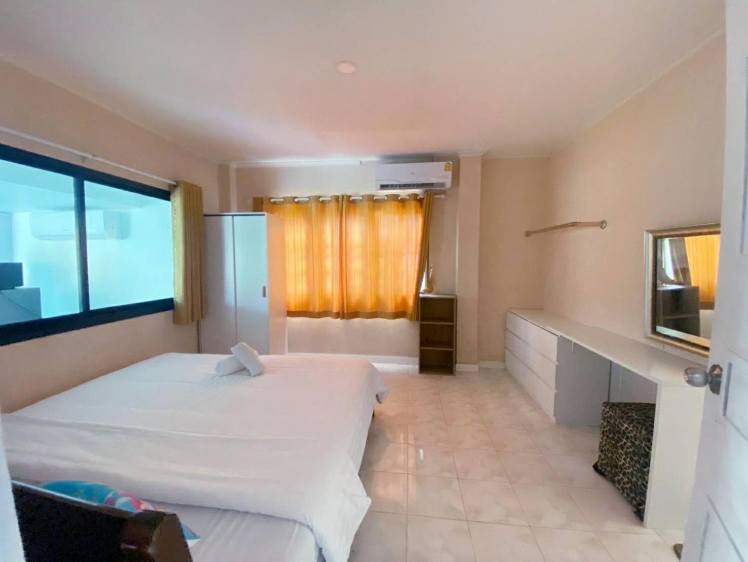 Baan Golden Resort & Residences