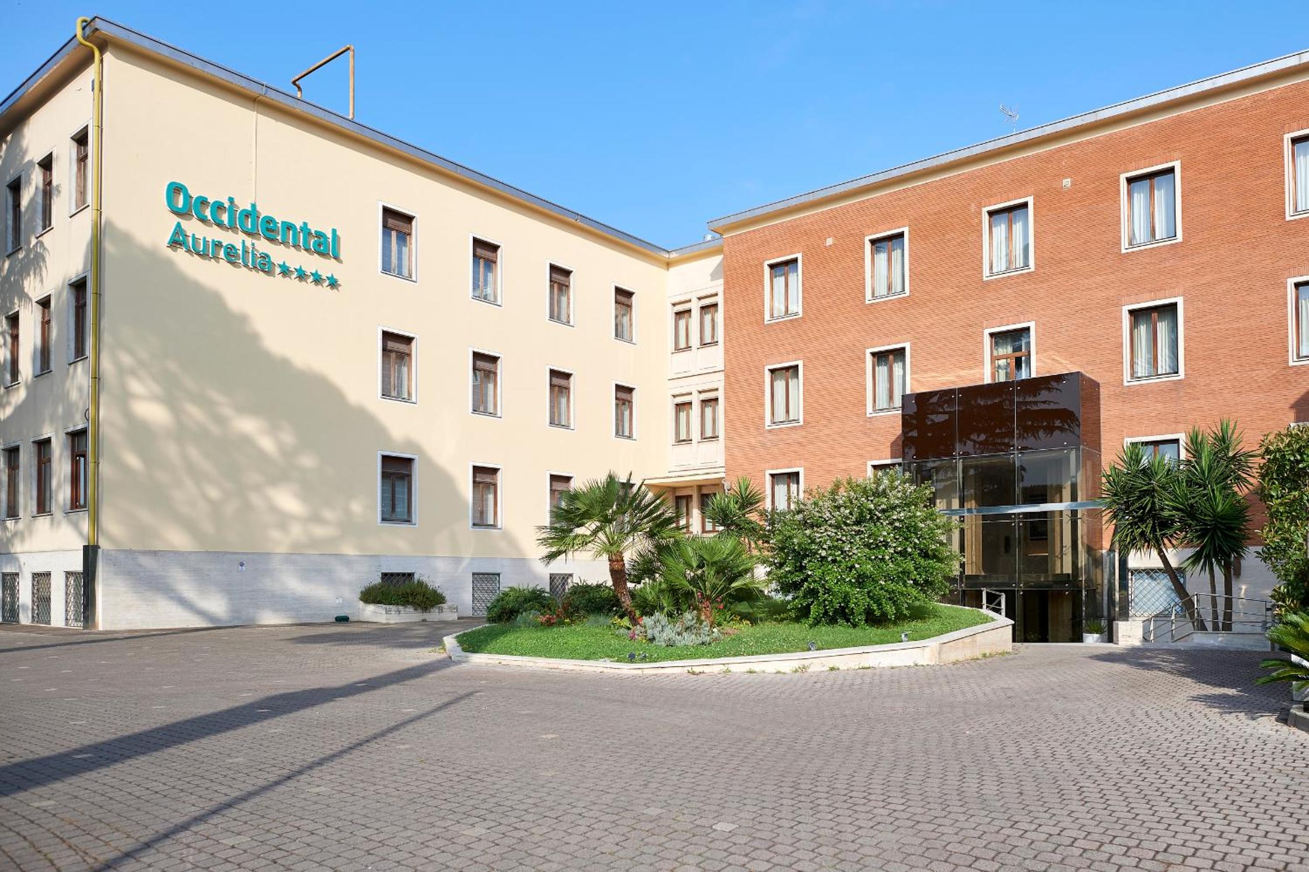 Hotel Occidental Aurelia - Image 1
