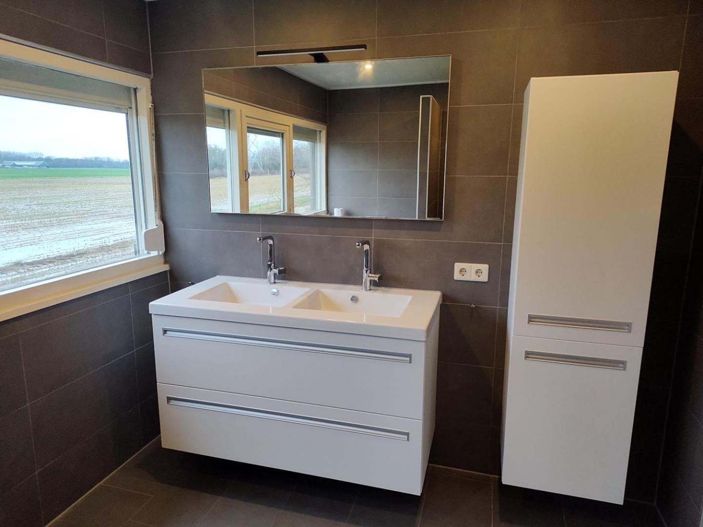 8 person farmhouse with sauna view 2